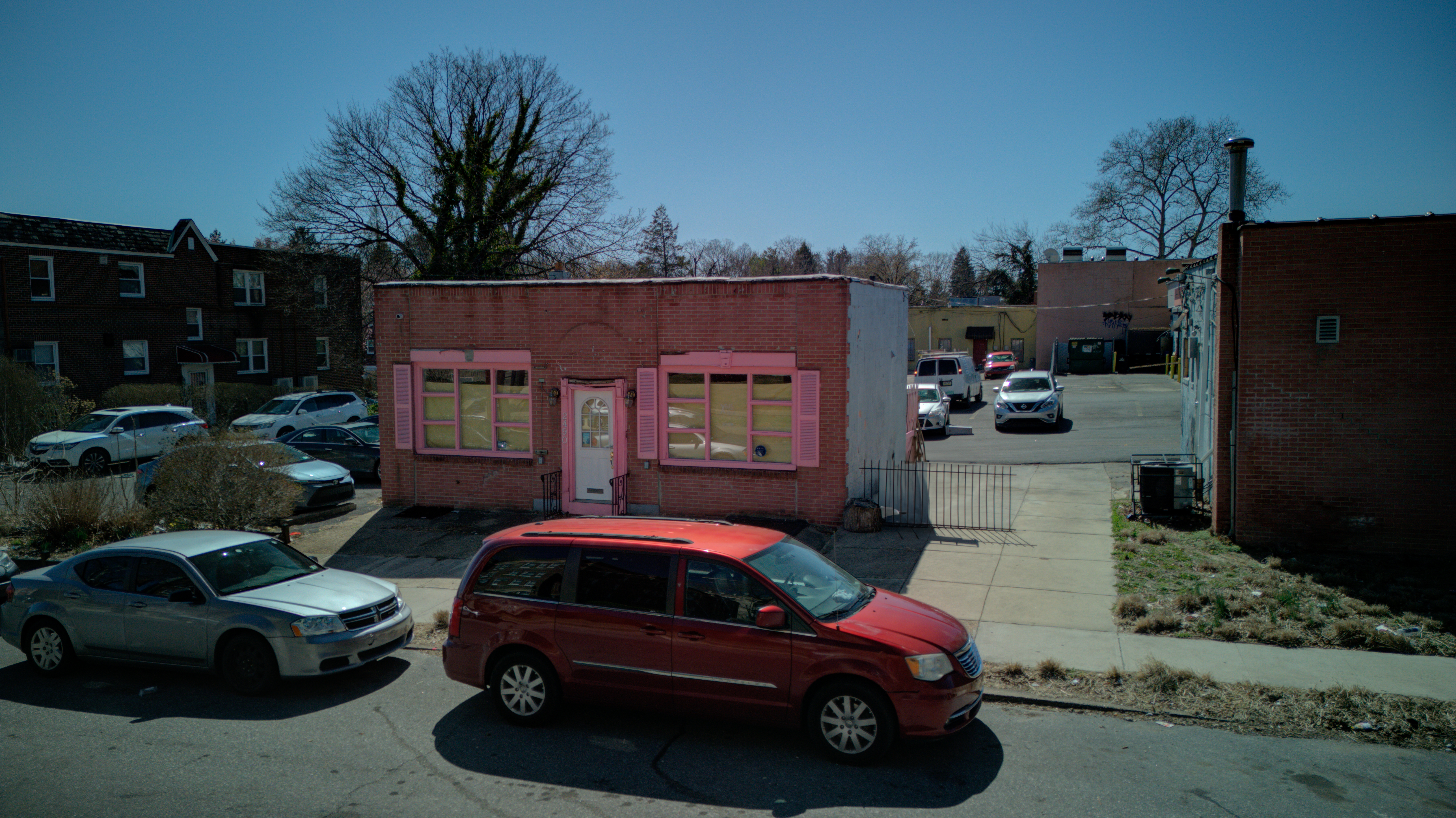 5000 City Avenue Philadelphia, PA 19131 - Photo 28 of 38 a car parked in front of a house