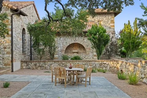 $6,999,000 | 418 Cattle Trail Drive, Dripping Springs, TX 78620