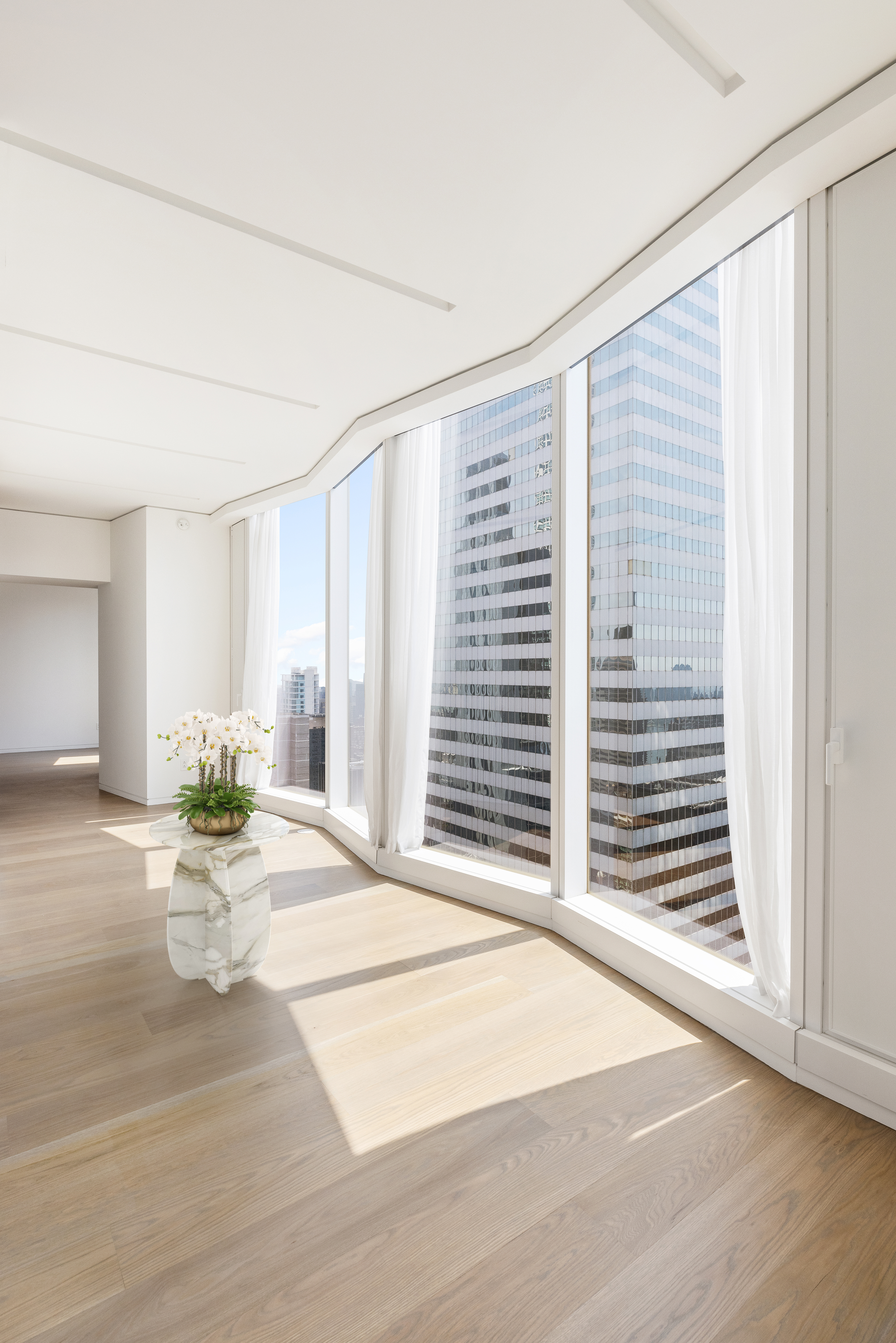 100 East 53rd Street, Unit 46B Manhattan, NY 10022 - Photo 3 of 6 Gallery Image 3