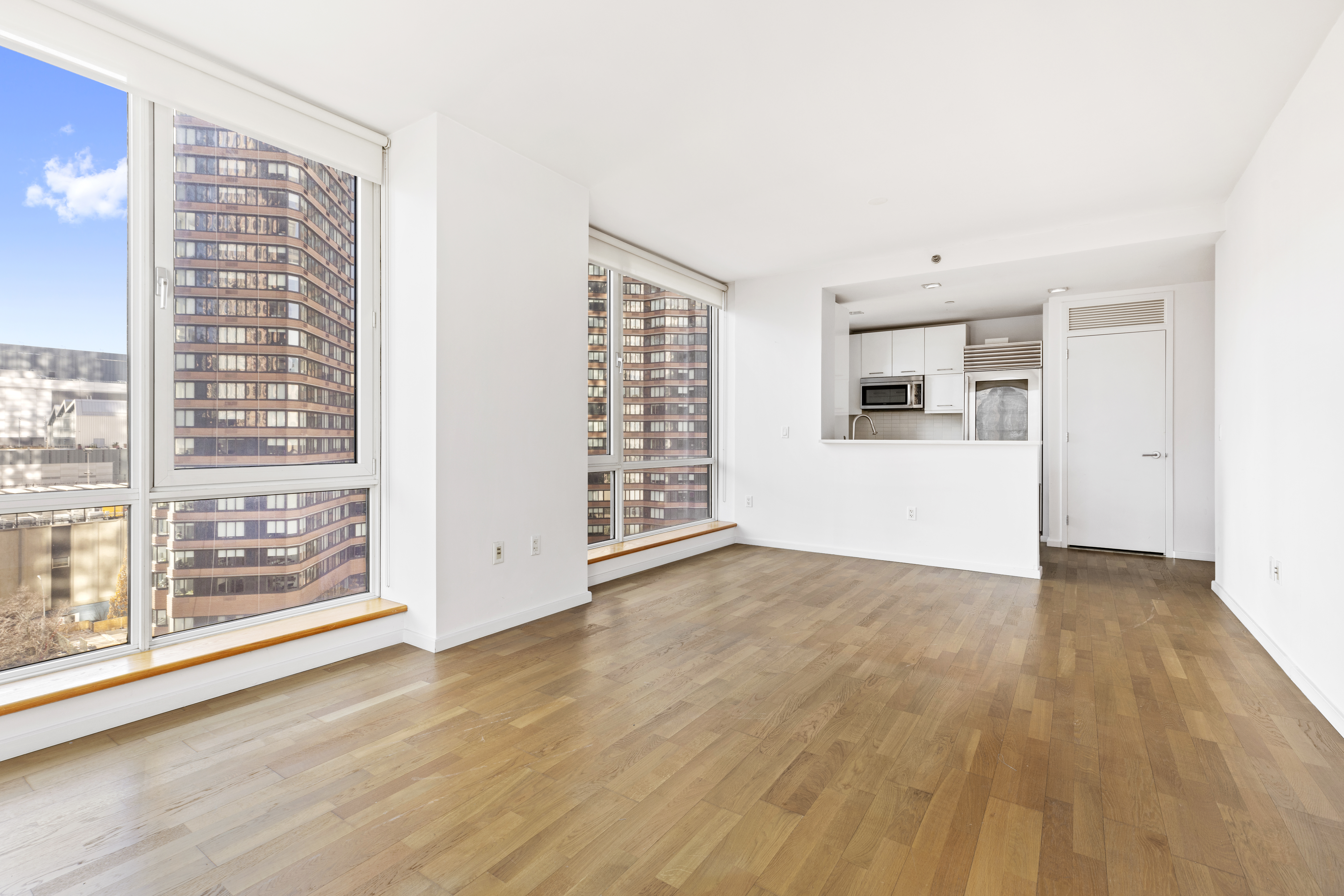 635 West 42nd Street, Unit 7G Manhattan, NY 10036 - Photo 6 of 21