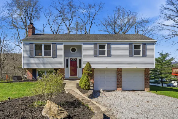 $349,900 | 120 Bassie Drive, Zelienople, PA 16063