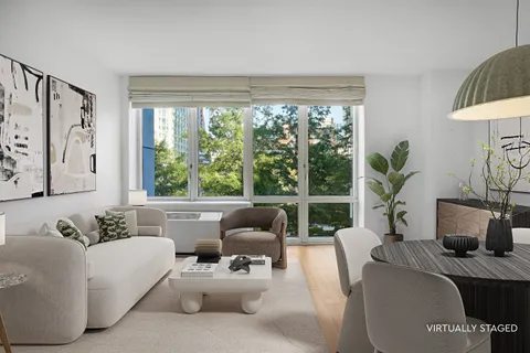 $995,000 | 80 Riverside Boulevard, Unit 4H | Upper West Side