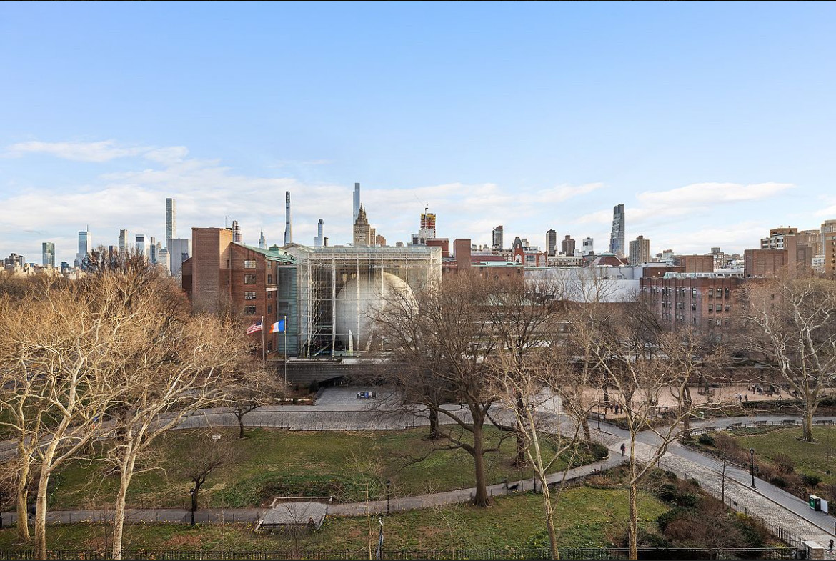 15 West 81st Street, Unit 10B Manhattan, NY 10024 - Photo 12 of 19 a view of a city