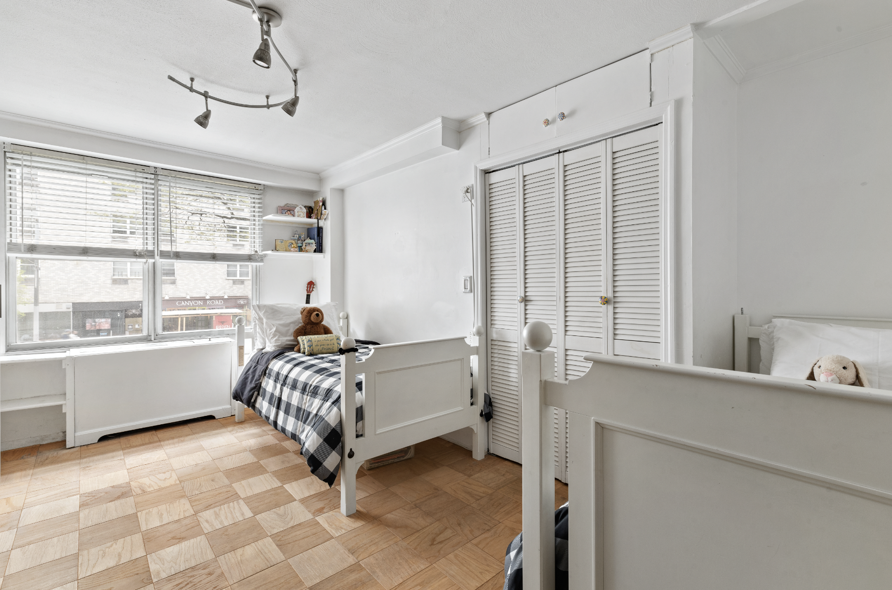 363 East 76th Street, Unit 2F Manhattan, NY 10021 - Photo 9 of 12