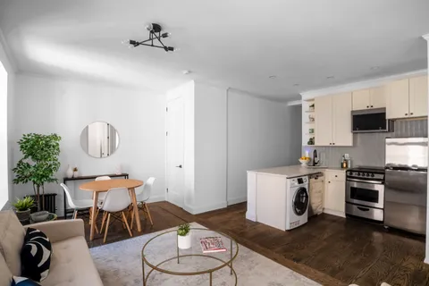$645,000 | 17 East 17th Street, Unit D4 | Prospect Park South