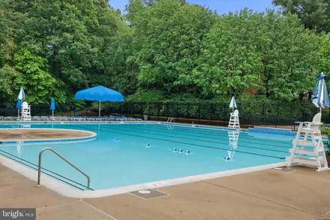 $825,000 | 4093 Oak Village Landing, Fairfax, VA 22033