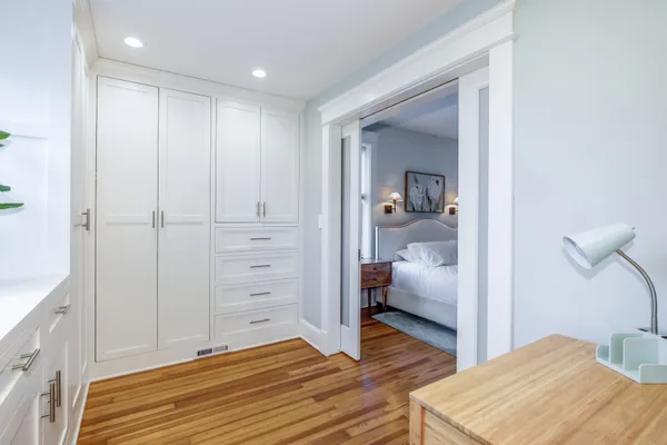 $1,300,000 | 935 15th Street Southeast, Washington, DC 20003