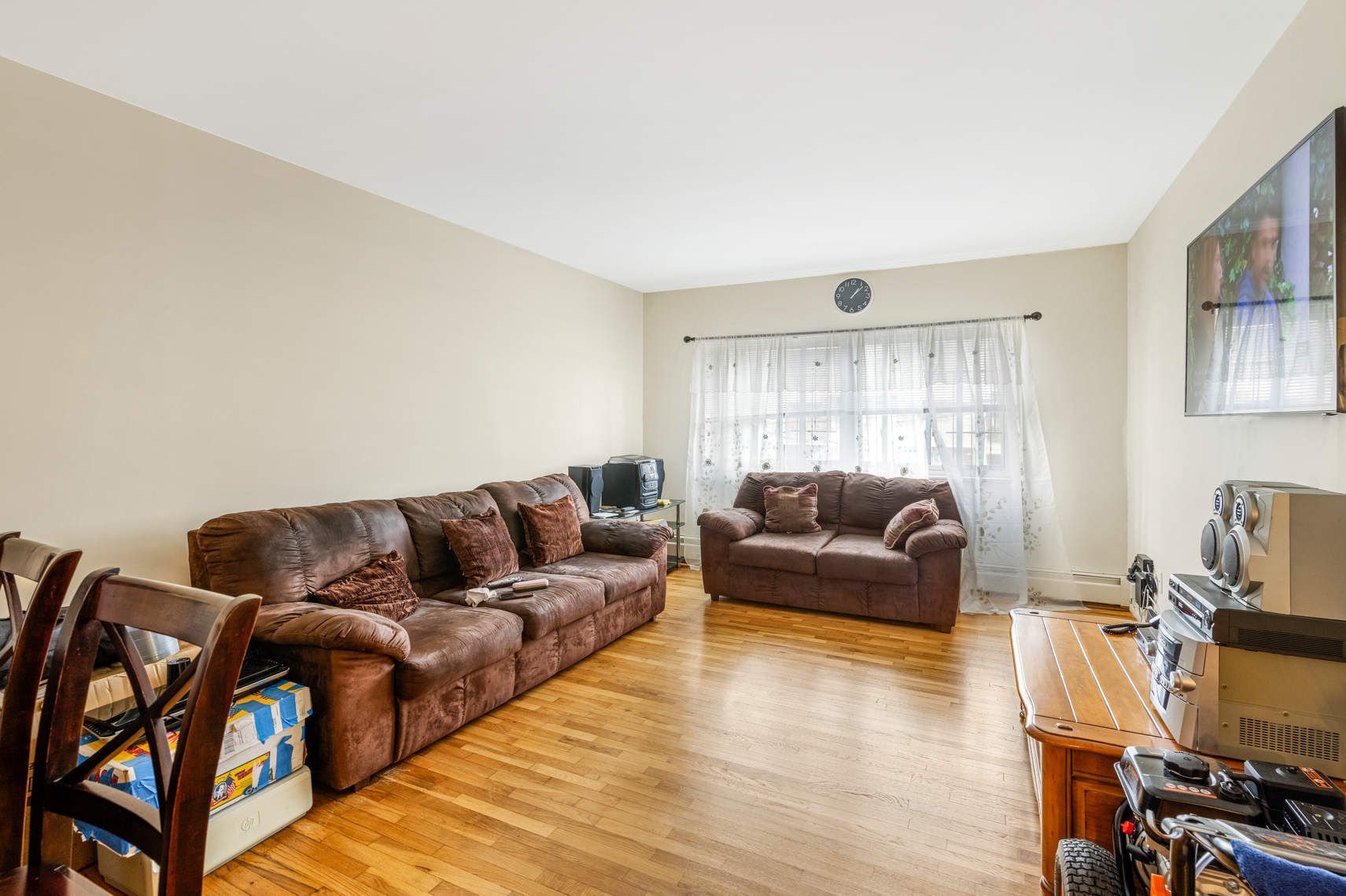 3425 Ely Avenue Bronx, NY 10469 - Photo 4 of 19