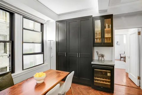 $725,000 | 440 West End Avenue, Unit 8F | Upper West Side