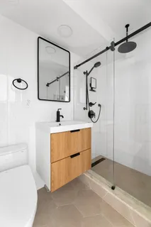 $975,000 | 145 East 15th Street, Unit 2T | Gramercy