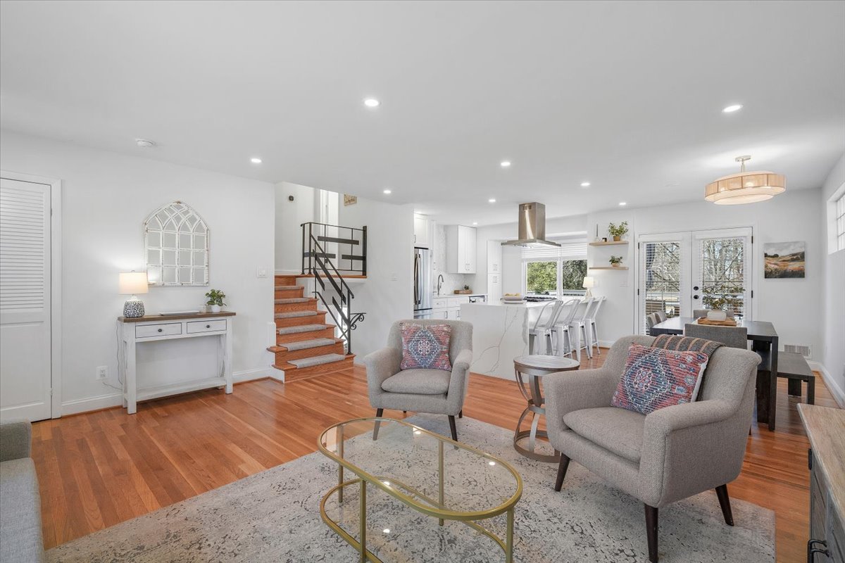 10302 Conover Drive Silver Spring, MD 20902 - Photo 5 of 39