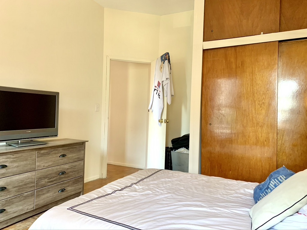 344 East 61st Street, Unit 16 Manhattan, NY 10065 - Photo 8 of 9