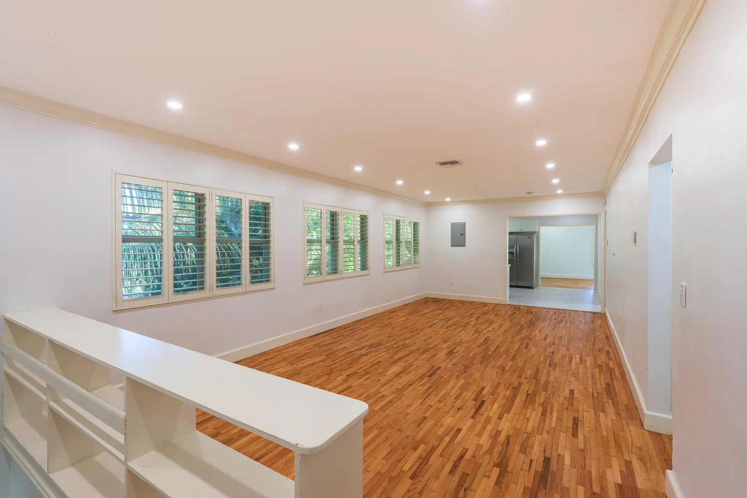 $4,350 | 3911 Ponce De Leon Boulevard, Coral Gables, FL 33134