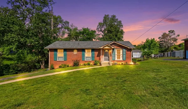 $379,000 | Des Moines Drive, Hermitage, TN 37076