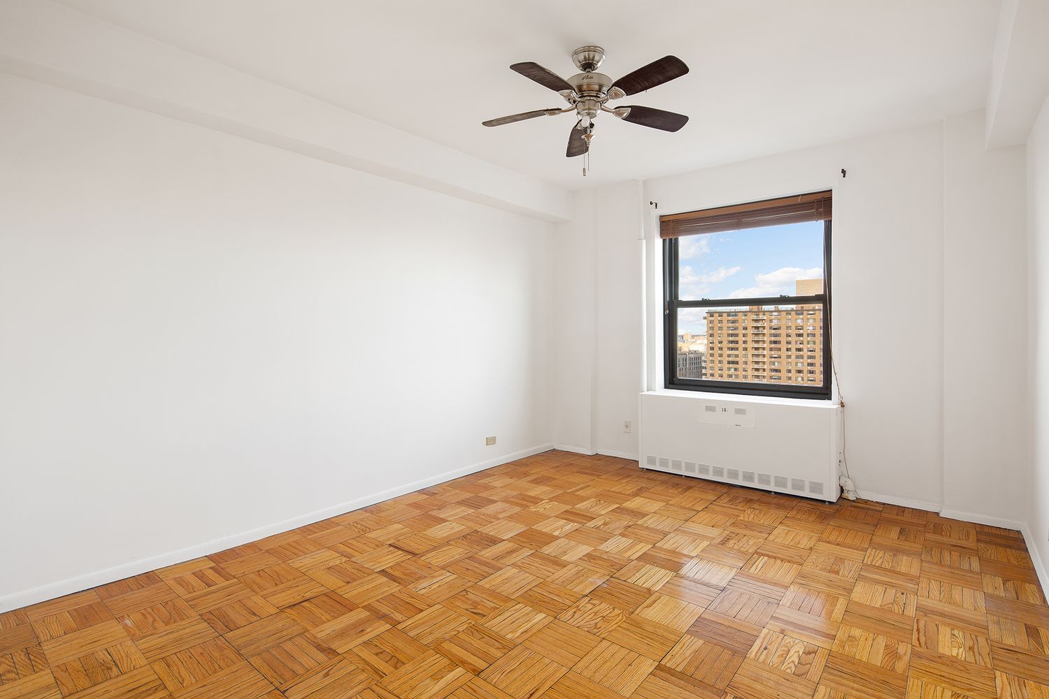 $1,100,000 | 209 Clinton Avenue, Unit 12G | Clinton Hill