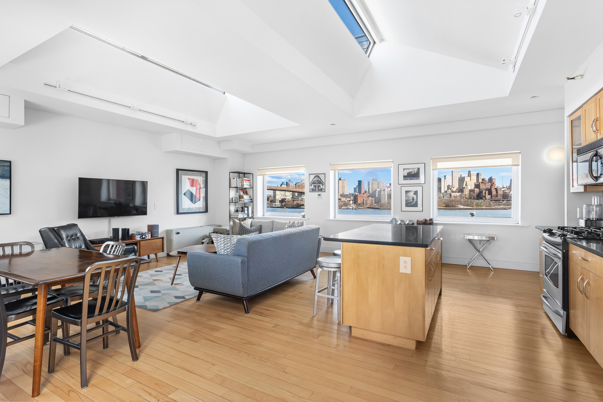 217 Front Street, Unit PHA Manhattan, NY 10038 - Photo 2 of 10