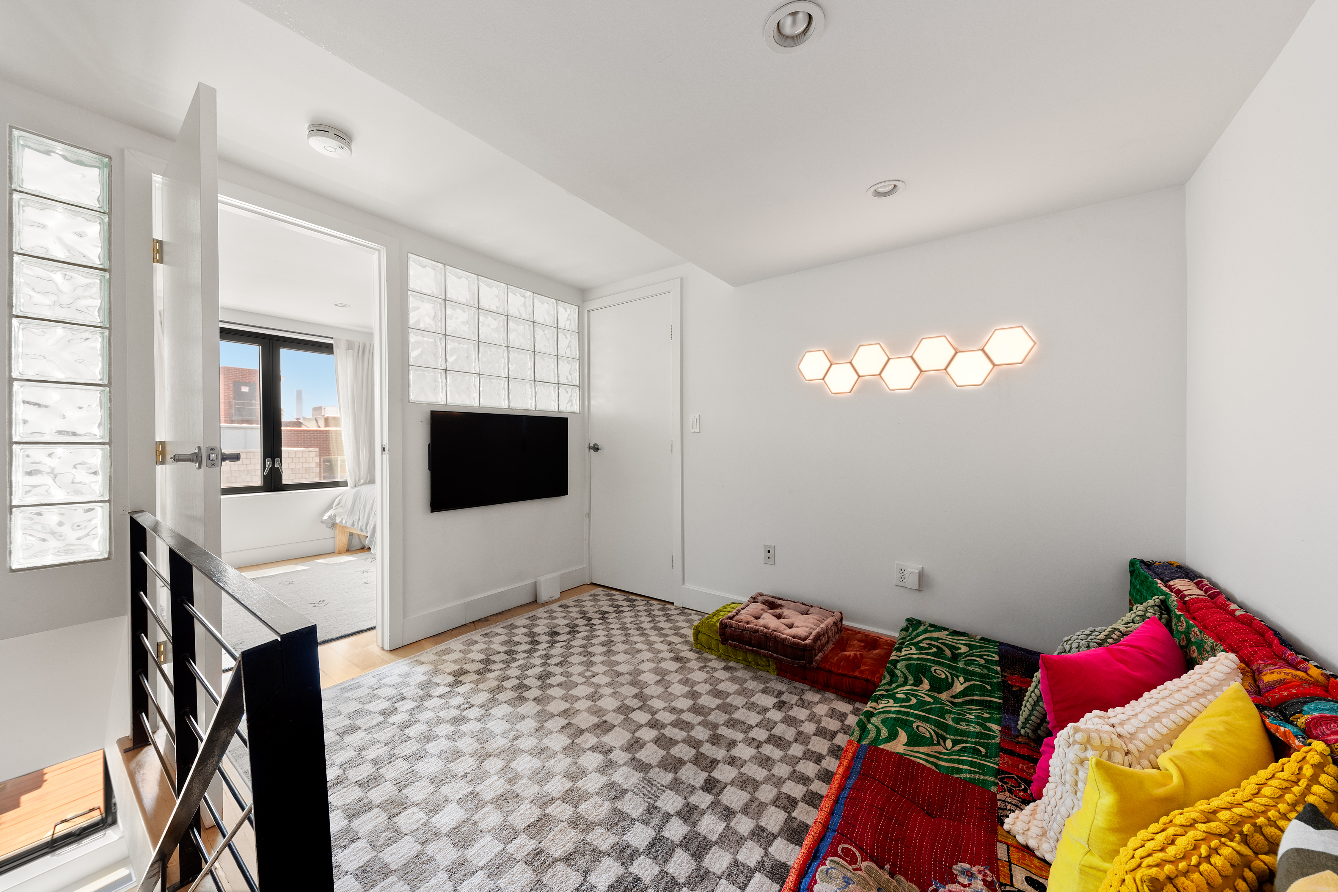242 South 1st Street, Unit 4D Brooklyn, NY 11211 - Photo 8 of 10
