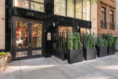 $3,499,000 | 318 East 81st Street, Unit 1 | Upper East Side