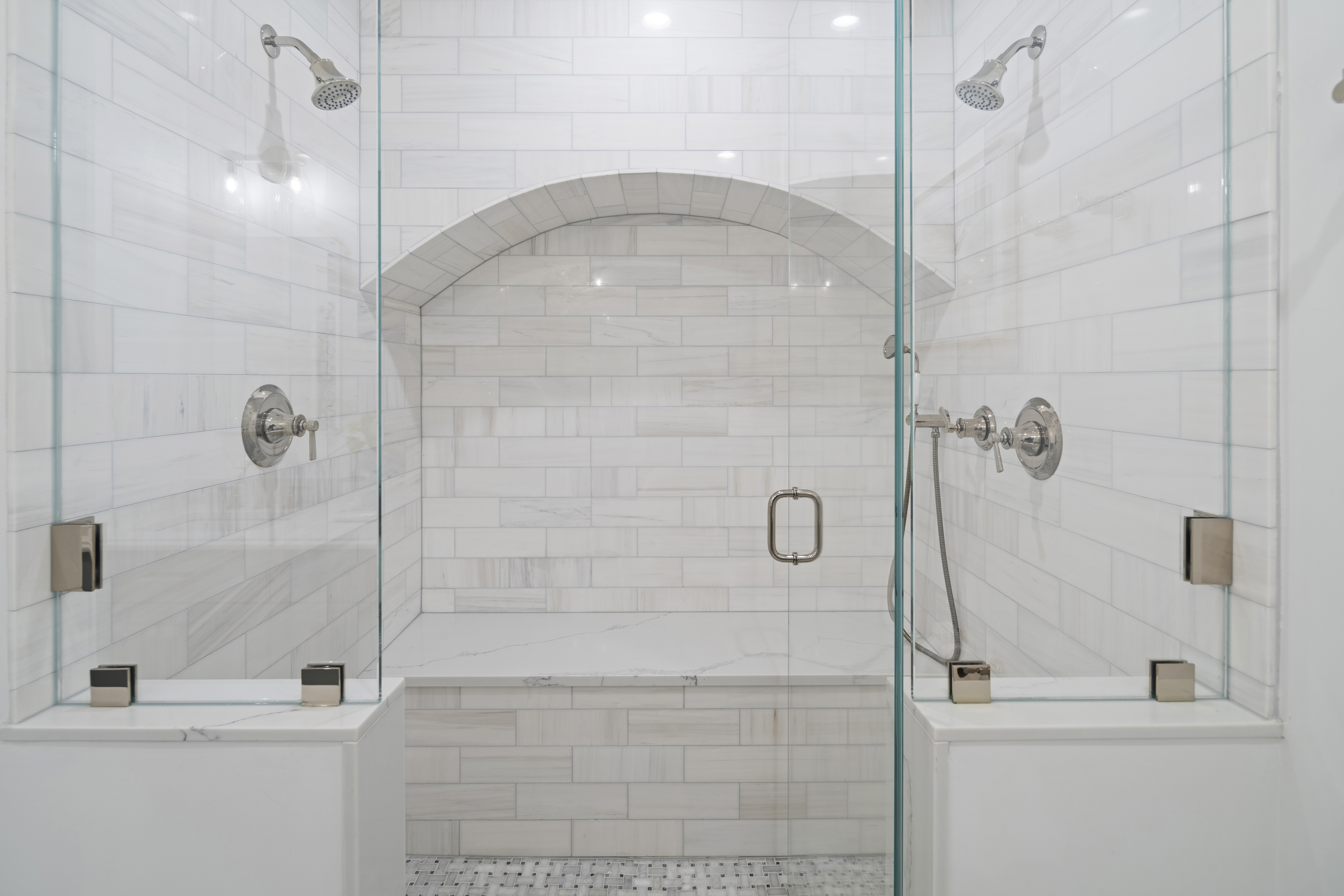 41-43 Phillips Street, Unit 4 Boston, MA 02114 - Photo 7 of 9 a bathroom with a shower