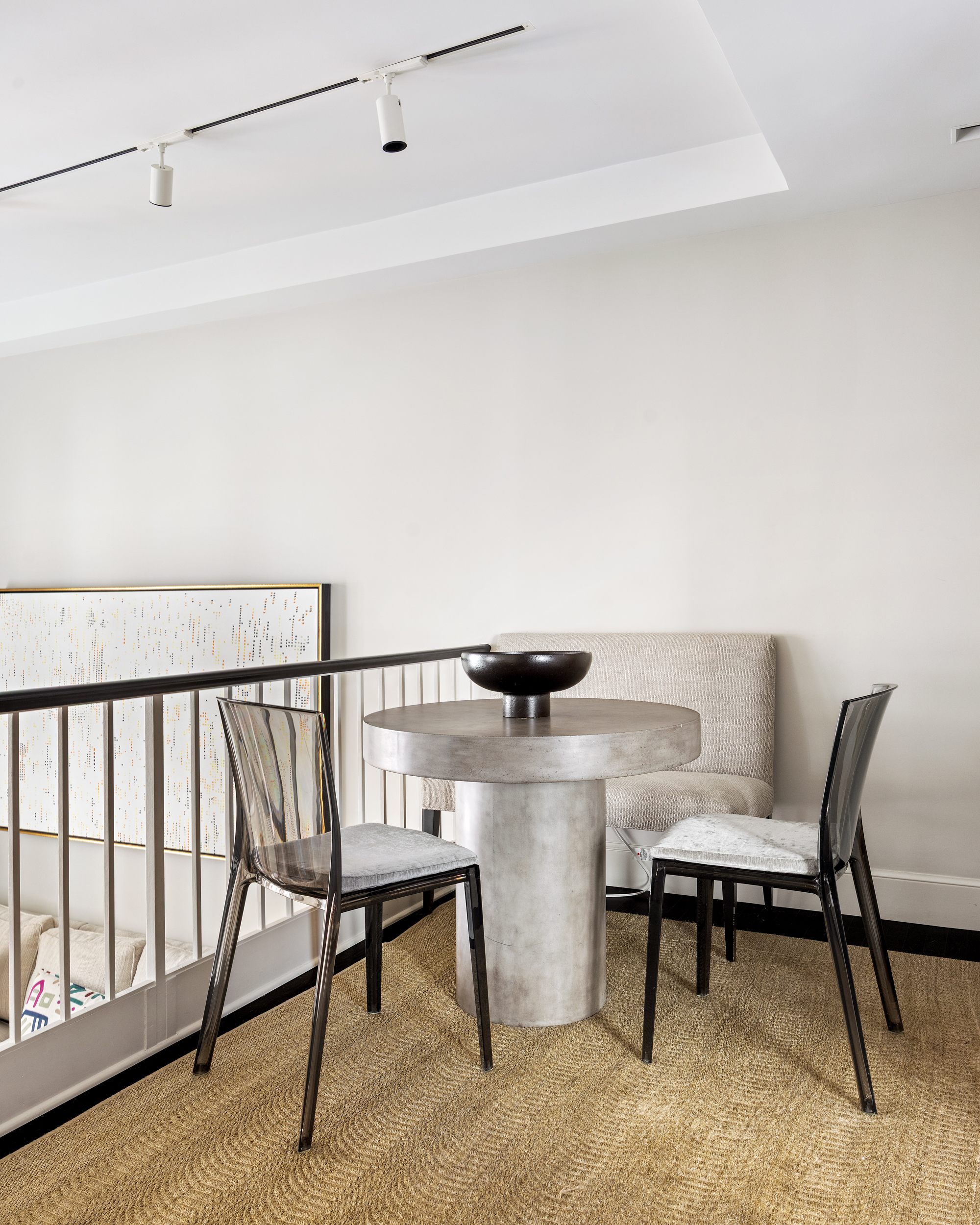 169 East 78th Street, Unit 7C Manhattan, NY 10075 - Photo 15 of 30 a view of entryway with furniture