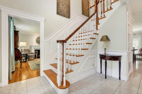 $1,265,000 | 2 Heritage Lane, Saugus, MA 01906