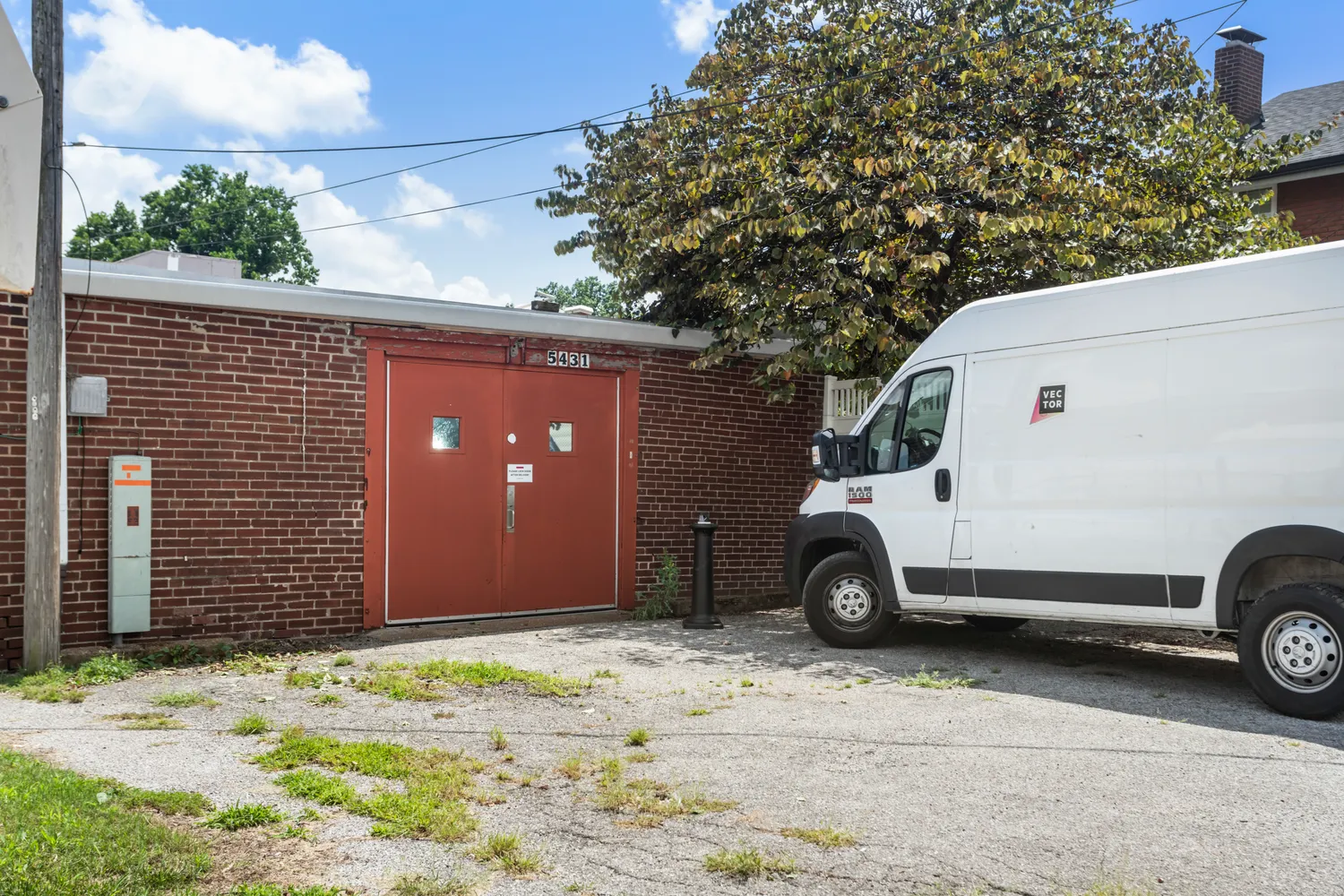 $2,400 | 5431 South Kingshighway Boulevard, St. Louis, MO 63109