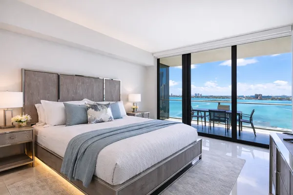 $889,000 | 650 Northeast 32nd Street, Unit 2005, Miami, FL 33137