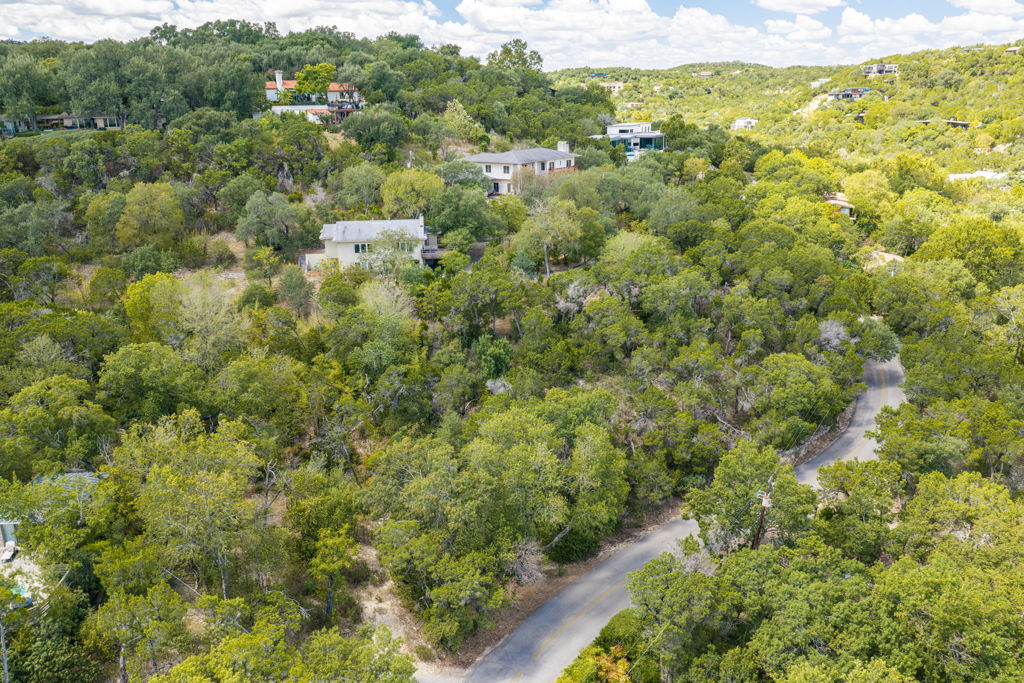 103 Yaupon Valley Road Austin, TX 78746 - Photo 12 of 14 Gallery Image 12
