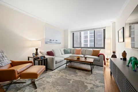 $655,000 | 2025 Broadway, Unit 15C | Upper West Side