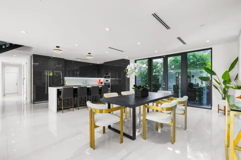 $4,950,000 | 3770 Kumquat Avenue, Miami, FL 33133