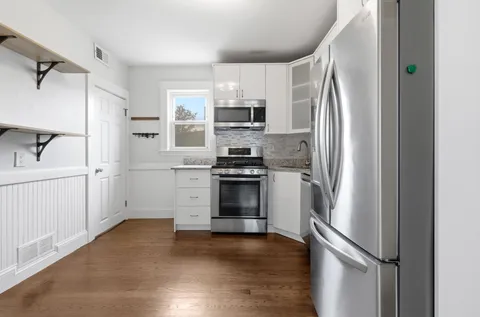 $620,000 | 20 Connecticut Avenue, Unit 2, Somerville, MA 02145