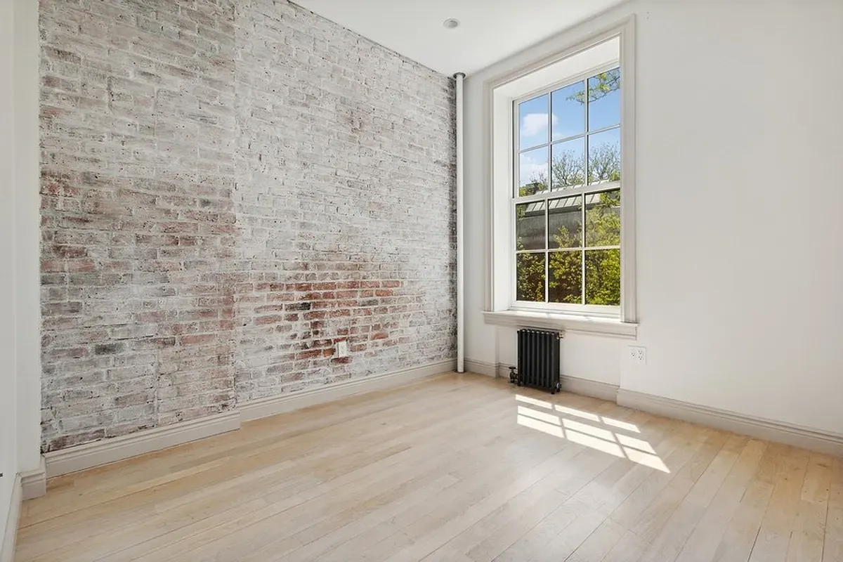 $6,995 | 51 West 11th Street, Unit 2F | Greenwich Village
