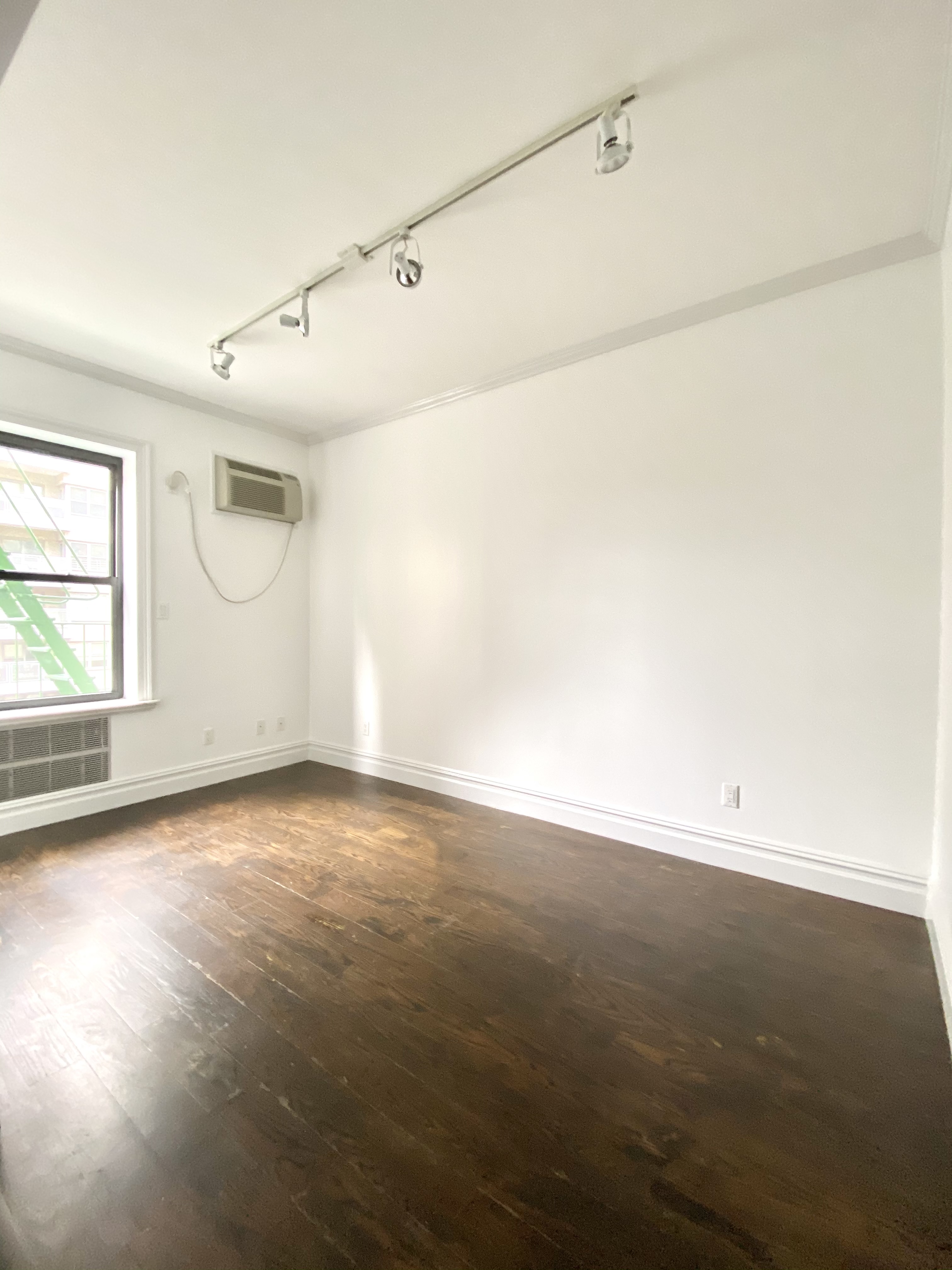 12 5th Avenue, Unit 82 Manhattan, NY 10011 - Photo 4 of 7