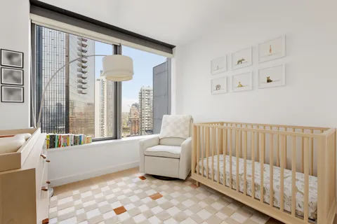 $1,495,000 | 3 Court Square, Unit 1905 | Long Island City
