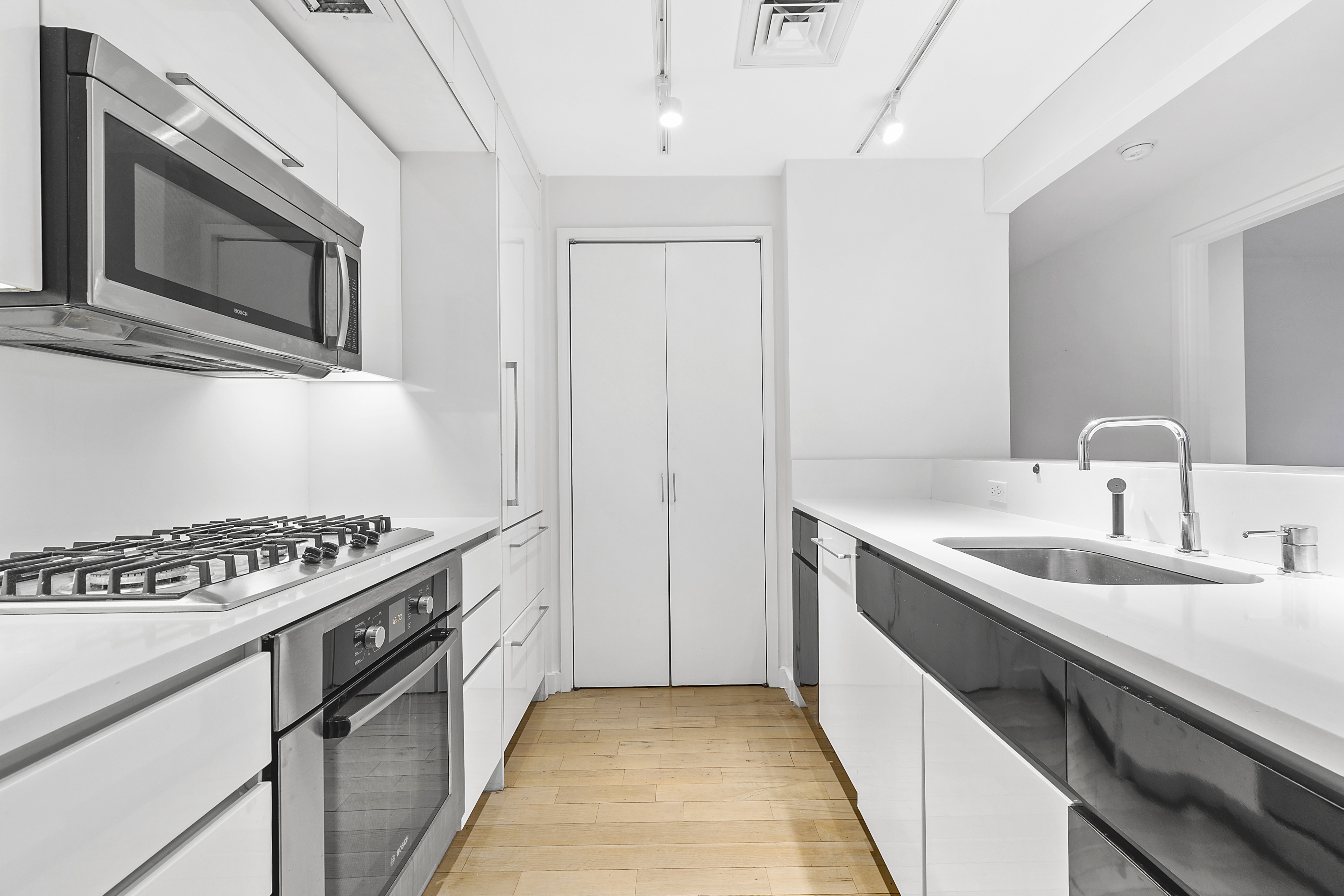 50 Franklin Street, Unit 2A Manhattan, NY 10013 - Photo 3 of 8