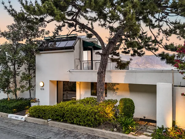 $2,695,000 | 1018 Glen Oaks Boulevard, Pasadena, CA 91105