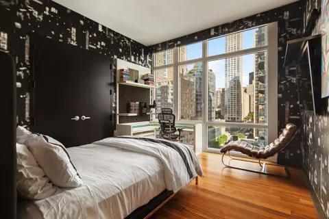 $25,000 | 10 West End Avenue, Unit 14A | Upper West Side