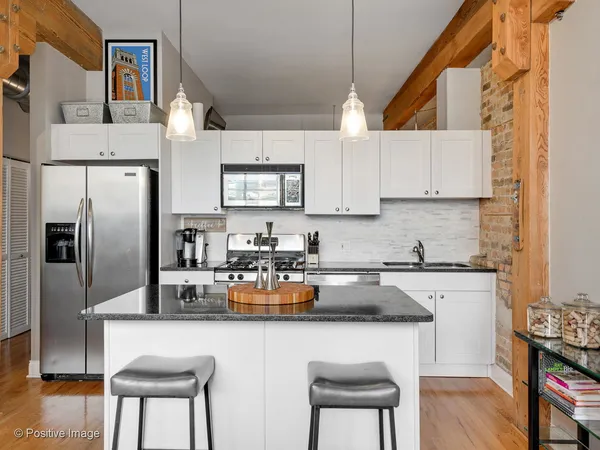 $369,000 | 1344 West Madison Street, Unit 201, Chicago, IL 60607