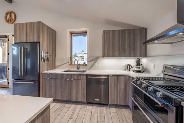 $3,900,000 | 667 East Kelly Avenue, Jackson, WY 83001