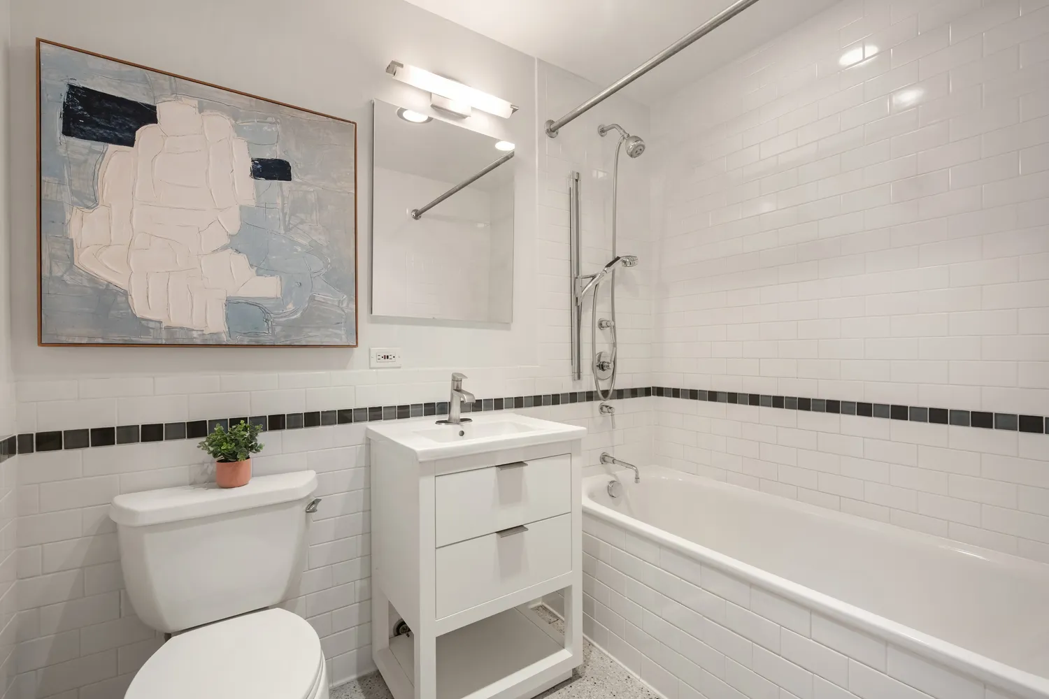 $3,700,000 | 201 West 17th Street, Unit 7A | Chelsea