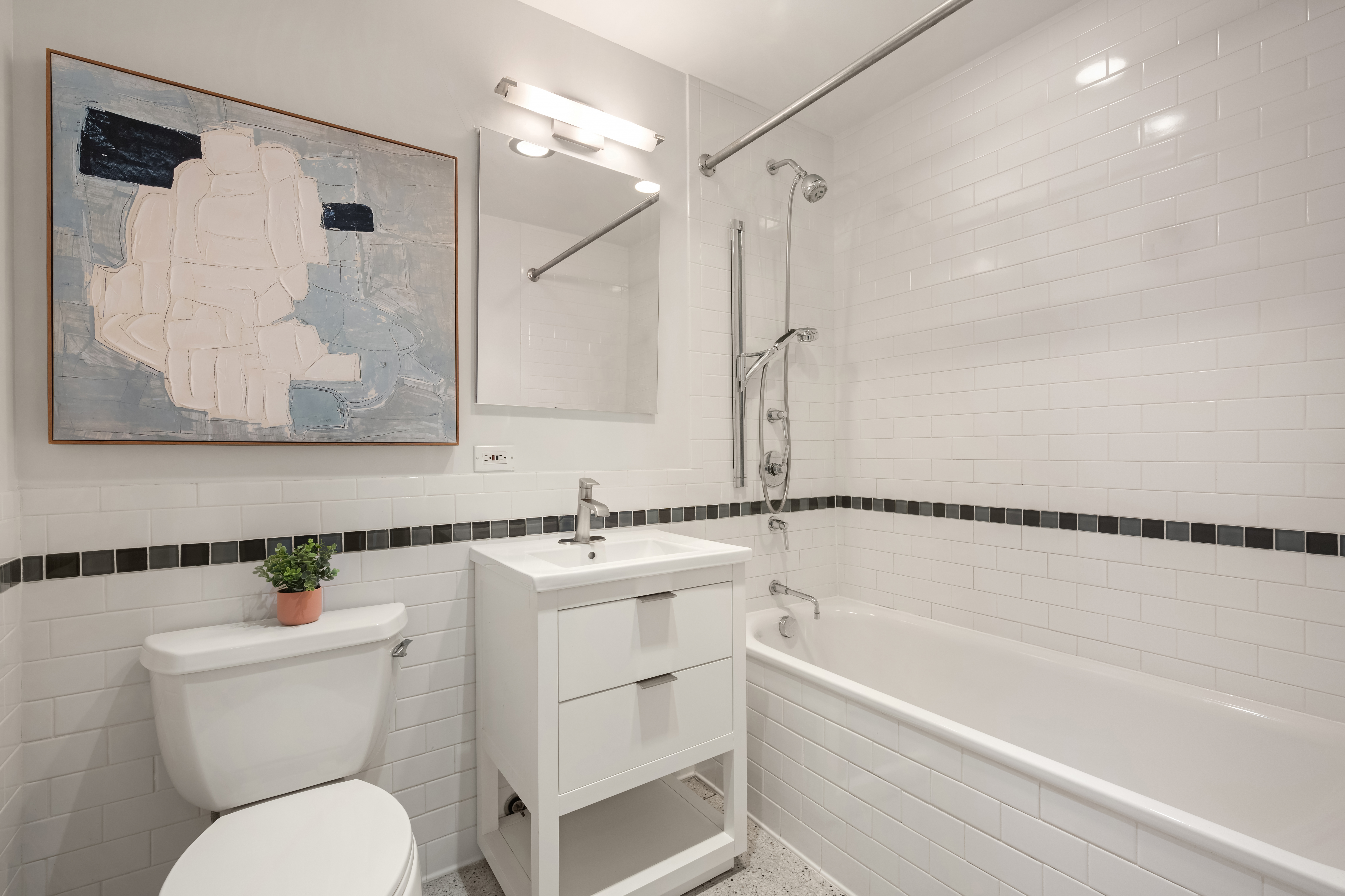 201 West 17th Street, Unit 7A Manhattan, NY 10011 - Photo 8 of 17