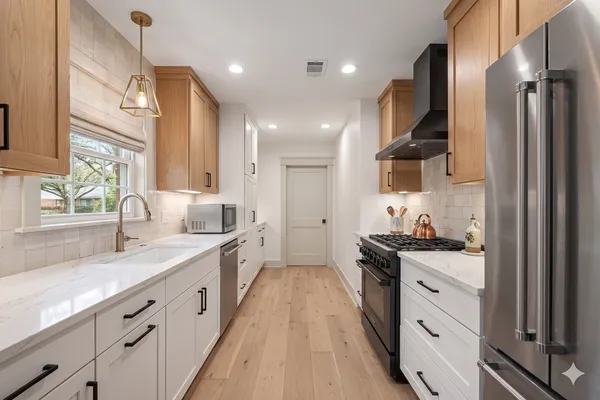 $365,000 | 1207 Stonecrest Drive, Houston, TX 77018