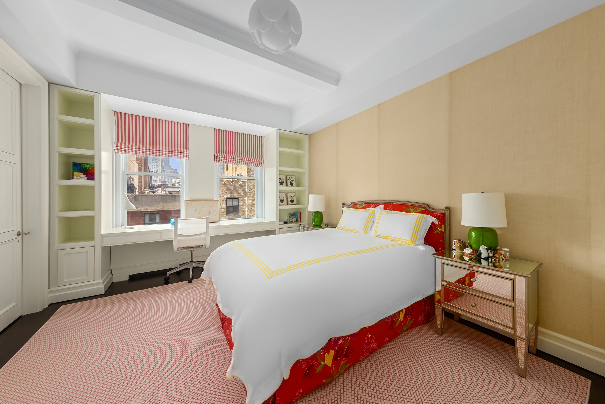 33 East 70th Street, Unit 6F Manhattan, NY 10021 - Photo 10 of 13