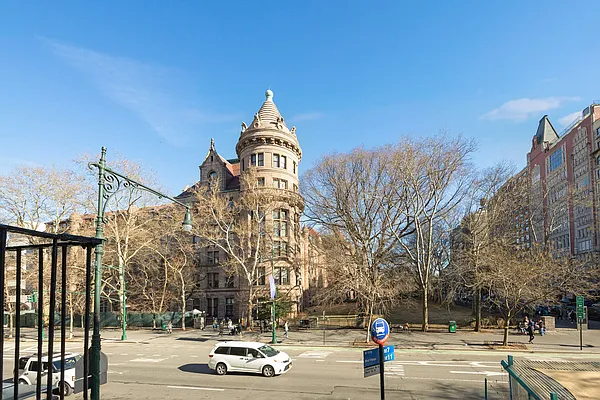 370 Columbus Avenue, Unit 2 Manhattan, NY 10024 - Photo 9 of 10 a view of a building with a street