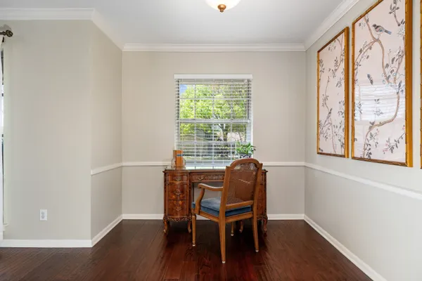 $585,000 | 9616 Vinewood Drive, Dallas, TX 75228