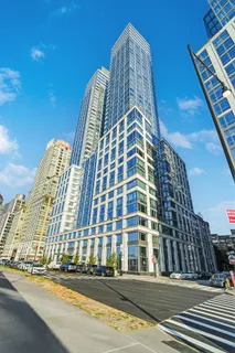 $1,095,000 | 80 Riverside Boulevard, Unit 4H | Upper West Side