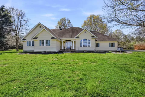 Contact Agent | 812 Taylors Bridge Road, Townsend, DE 19734