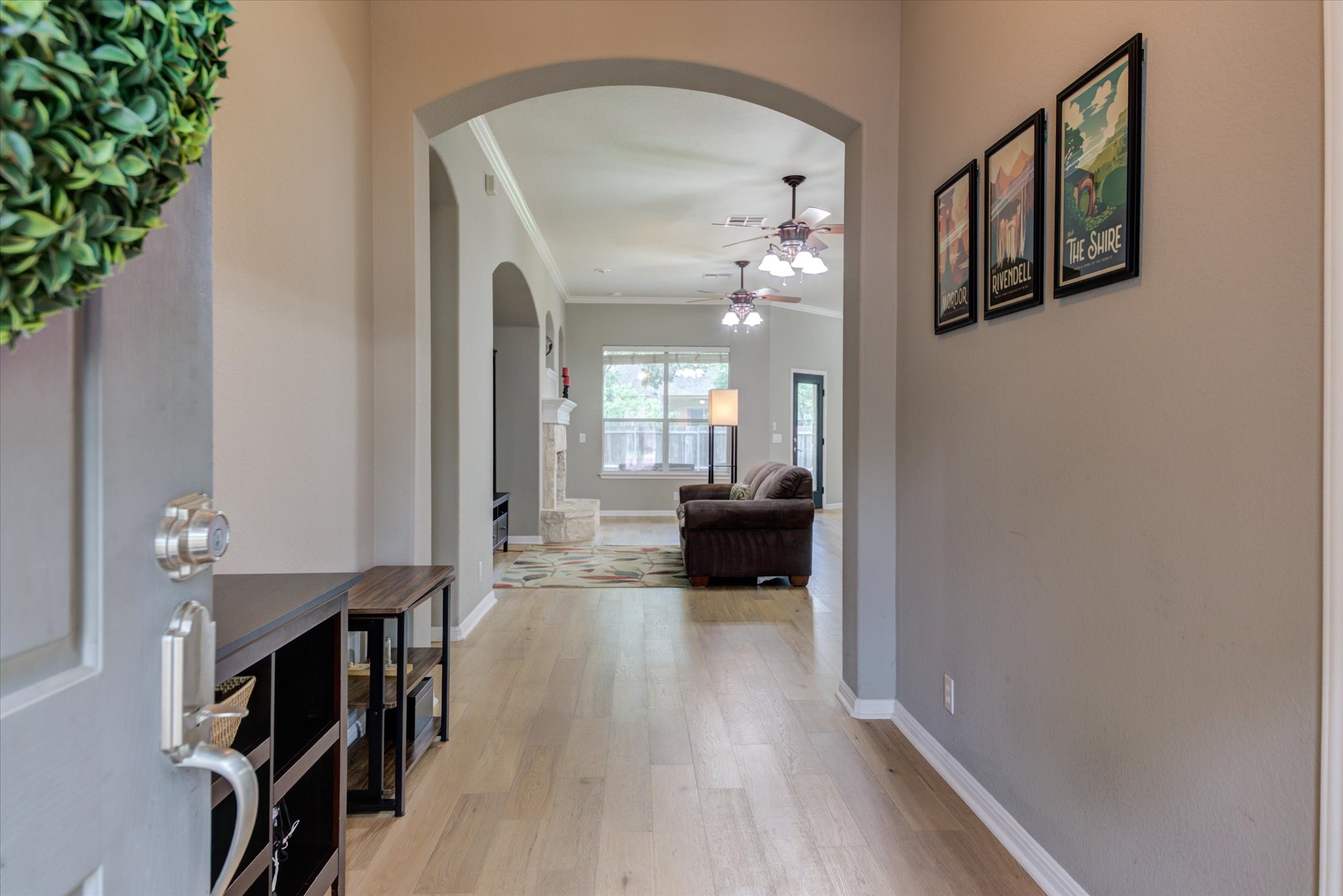 5412 Batak Lane Austin, TX 78749 - Photo 4 of 40 a living room with furniture and a wooden floor