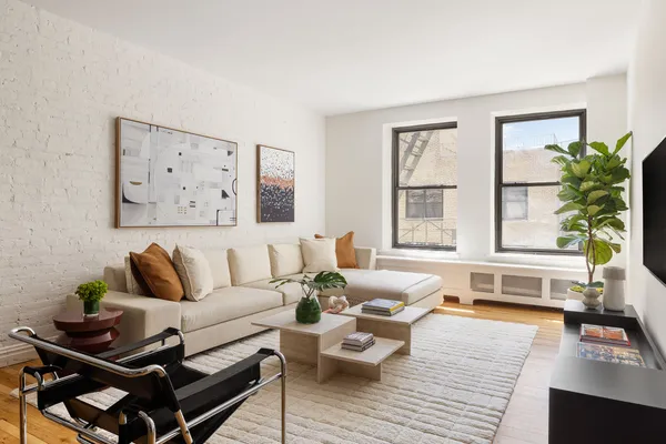 $1,695,000 | 60 Pineapple Street, Unit 4I | Brooklyn Heights