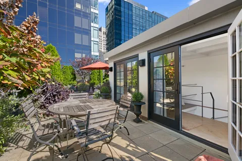 $2,295,000 | 21 East 22nd Street, Unit PH12F | Flatiron